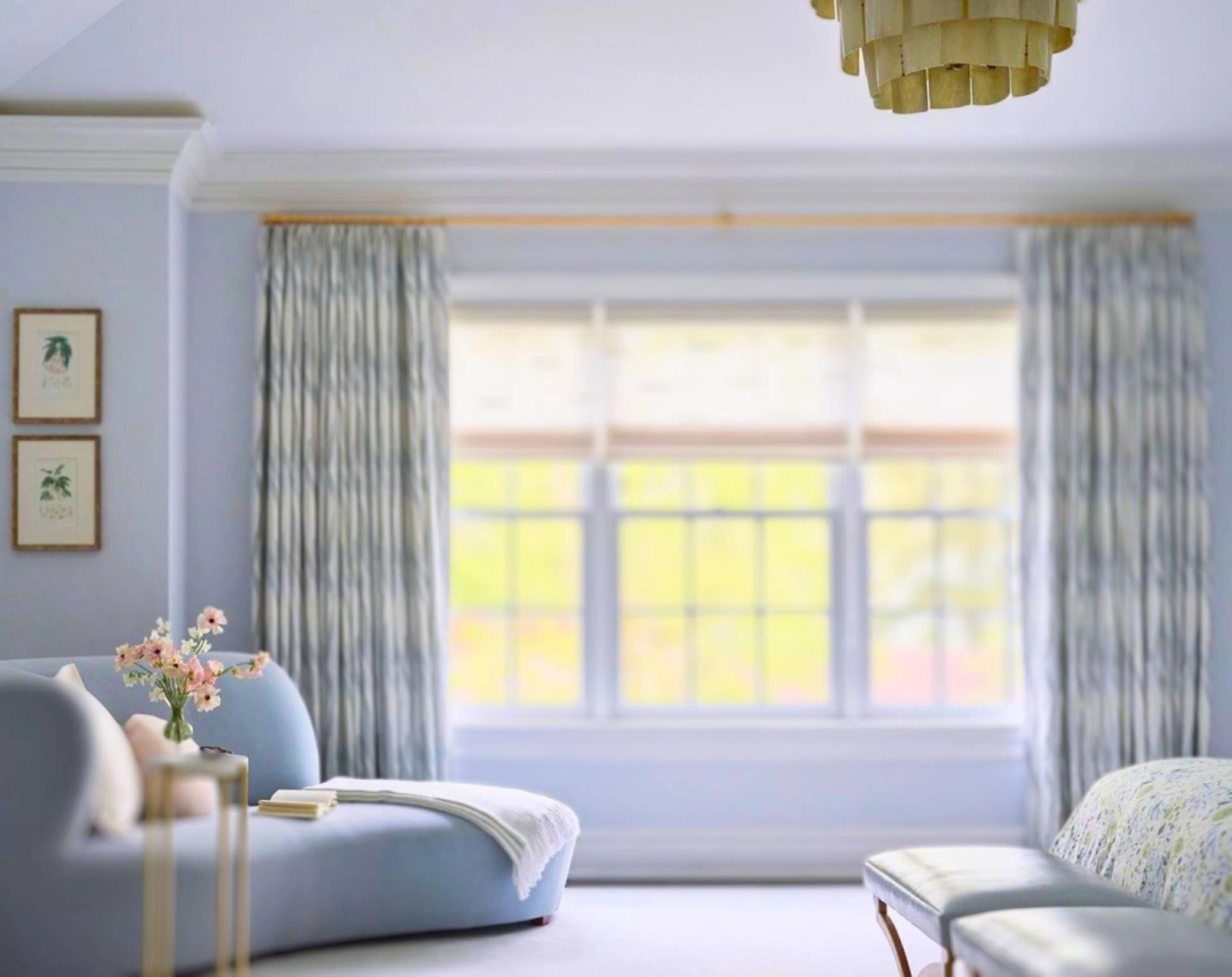 photo: 10042941-banner-window-treatments-for-the-coastal-grandmillennial-style.jpg