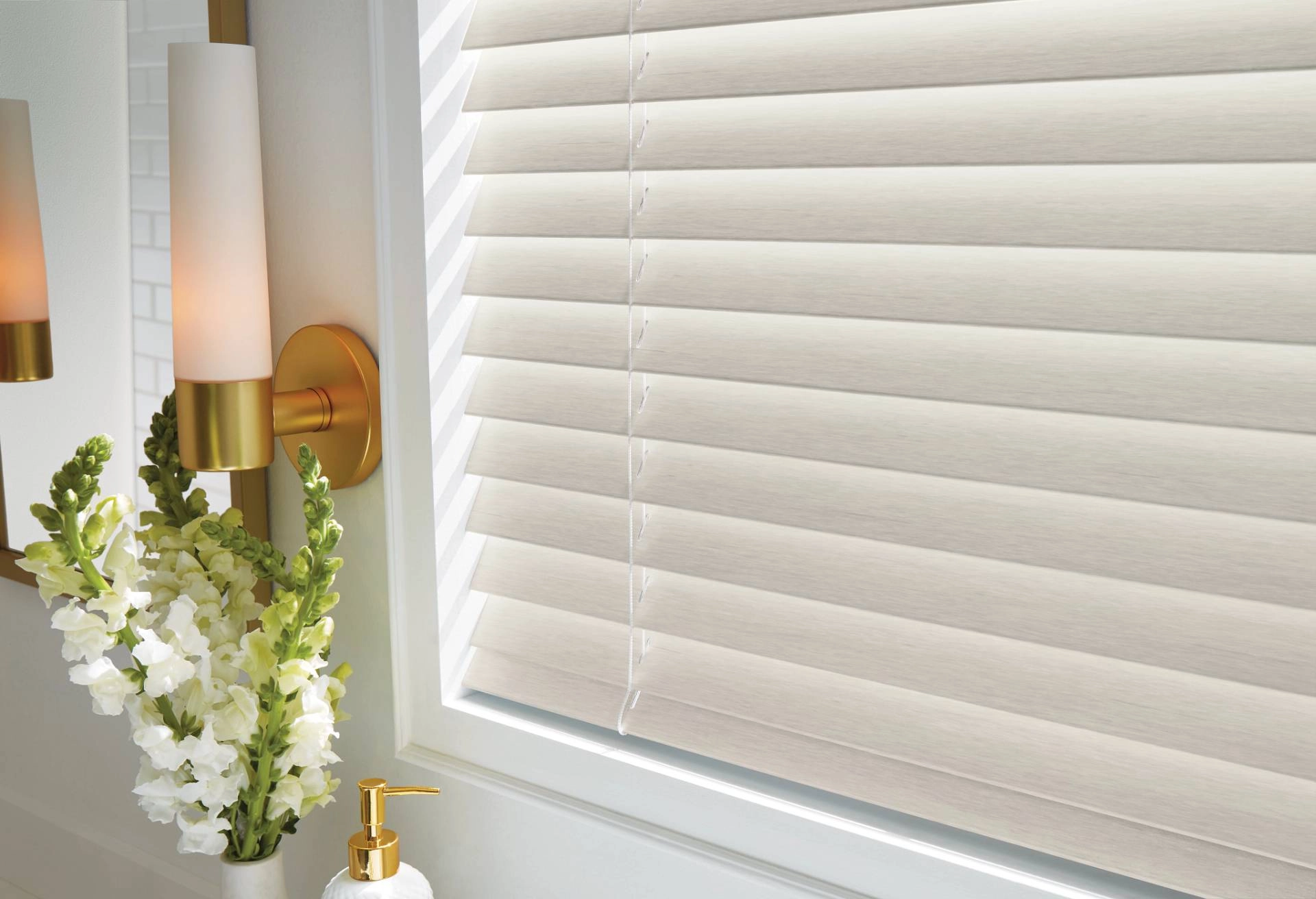 photo: 10006269-banner-popular-bathroom-window-treatments.jpg