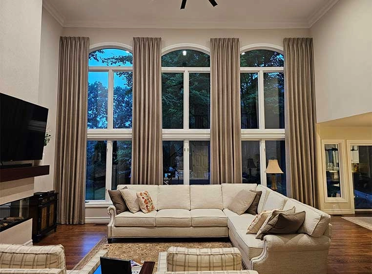 Hunter Douglas Dealer Image
