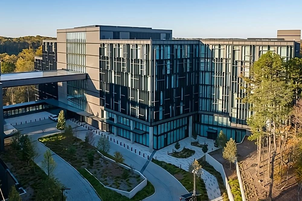 photo: 10051489-site-hunter-douglas-commercial-window-treatments-on-a-building.jpg