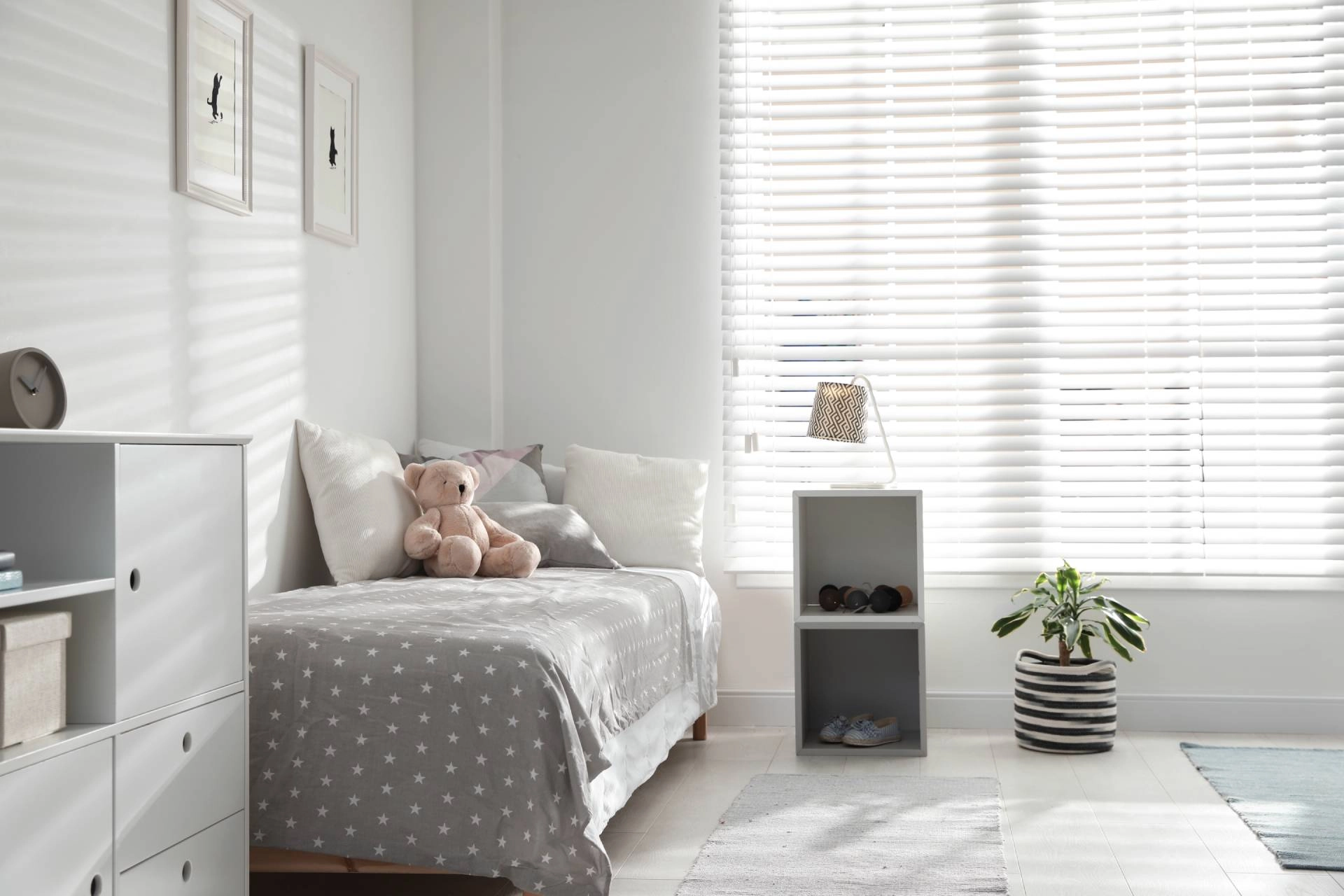 photo: 10027649-banner-maximize-space-in-your-childs-small-bedroom.jpg