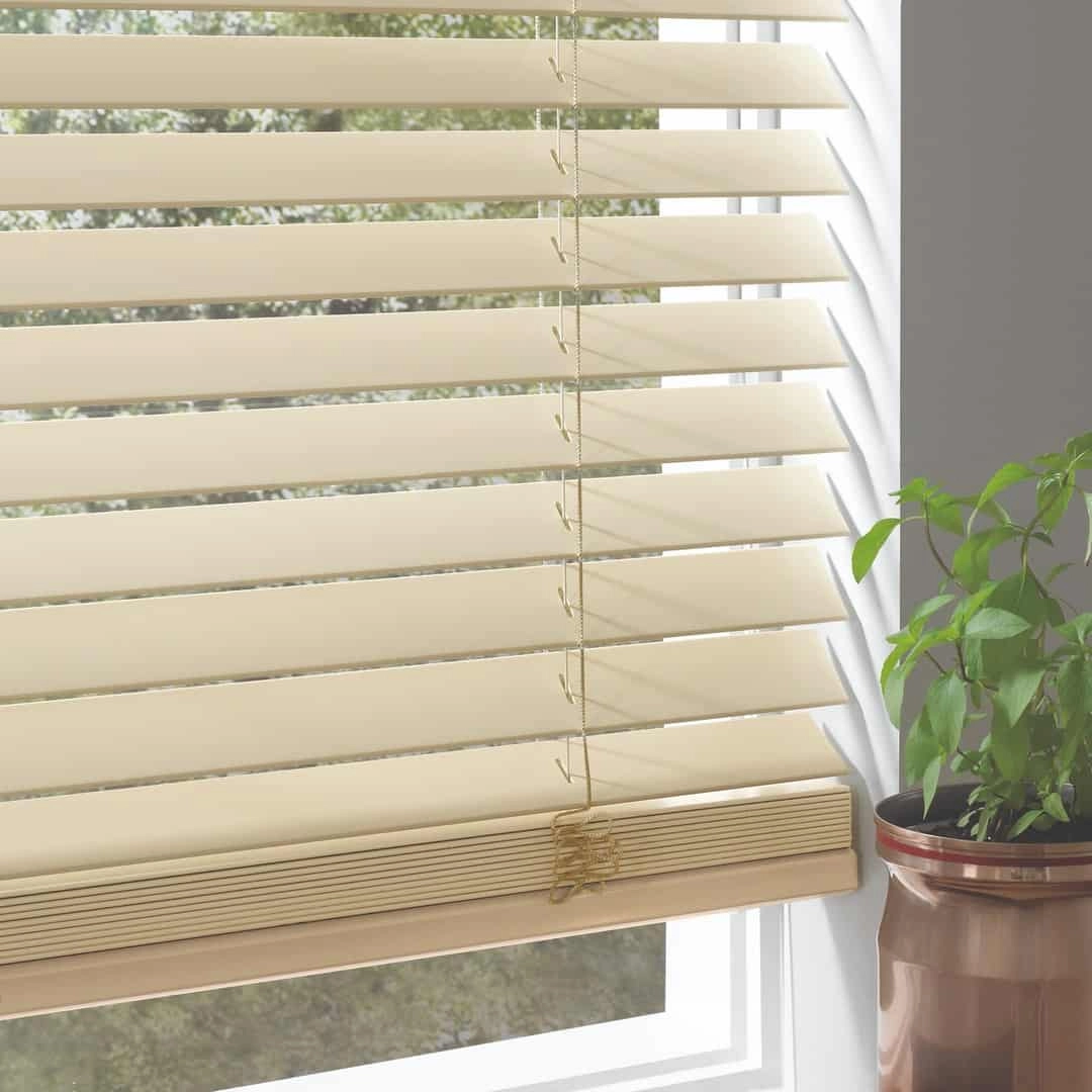 photo: 10024134-banner-choosing-the-best-blinds-for-your-home.jpg