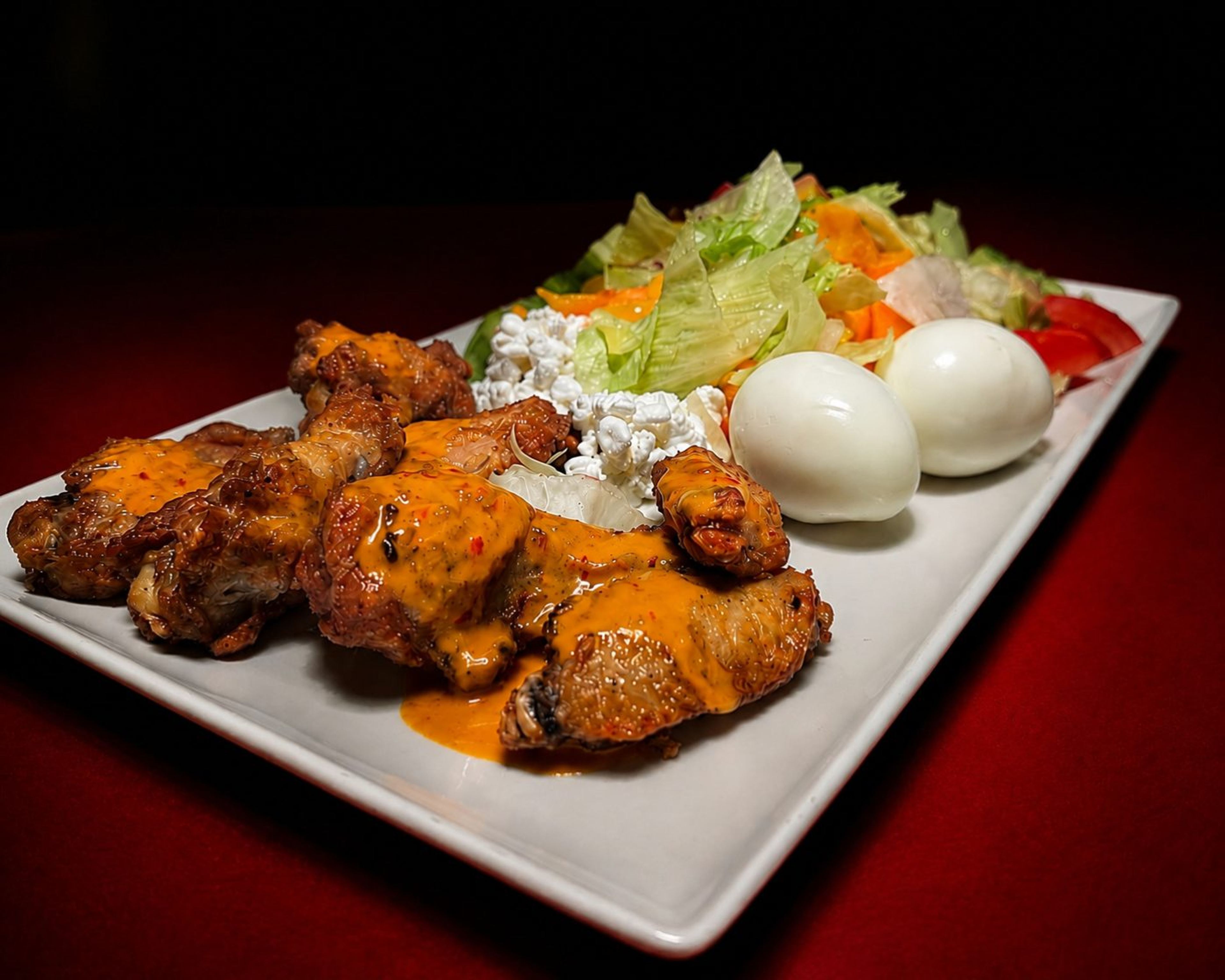 A plate of wings