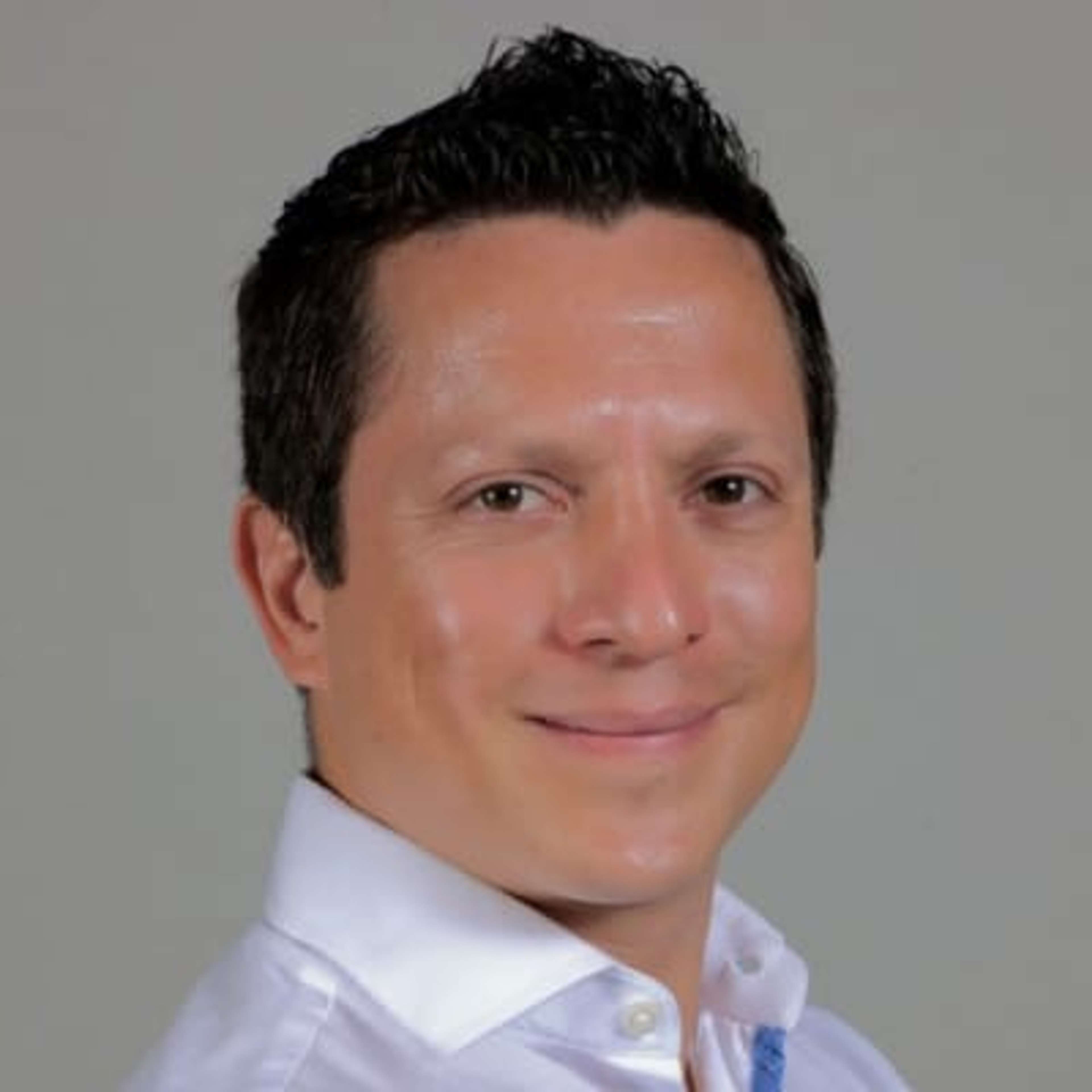 Salvador Yañez