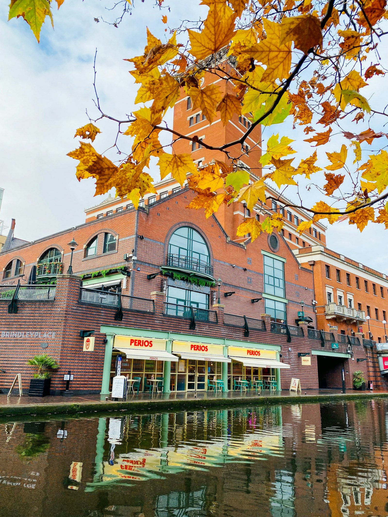 Red brick warehouse beside Birmingham canal at Brindleyplace