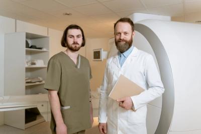 Medical Answering Services for Imaging Centers: How AI Voice Agents Fit