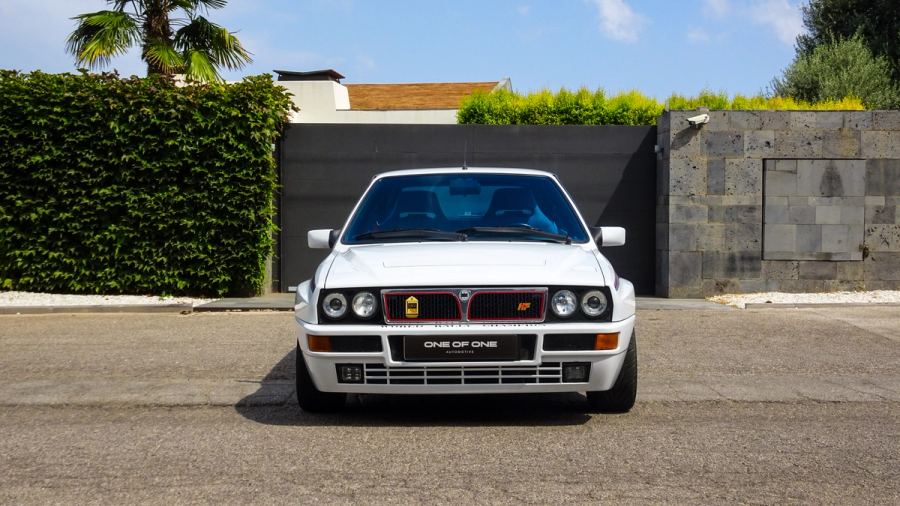 Lancia Delta HF Integrale Evoluzione Martini 6