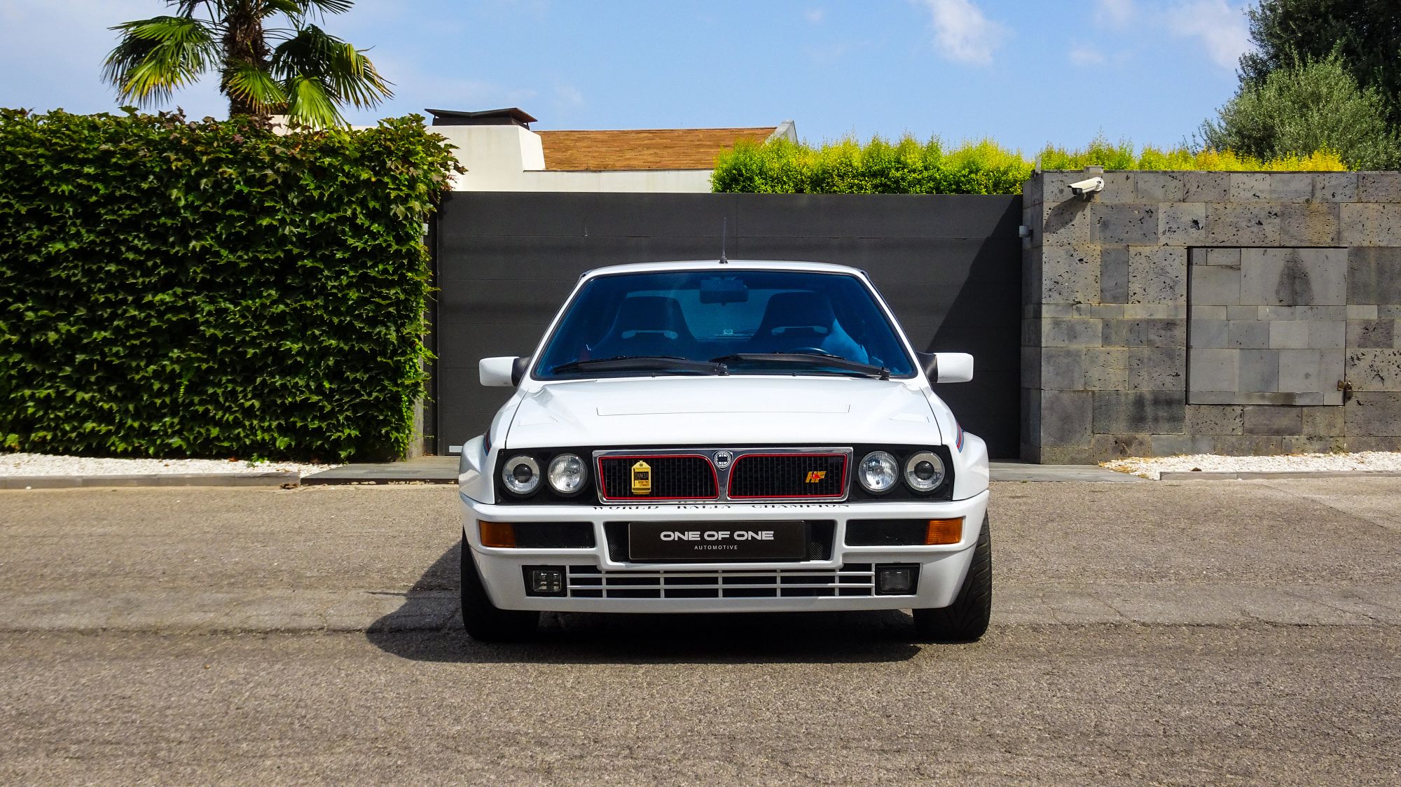 Lancia Delta HF Integrale Martini 6