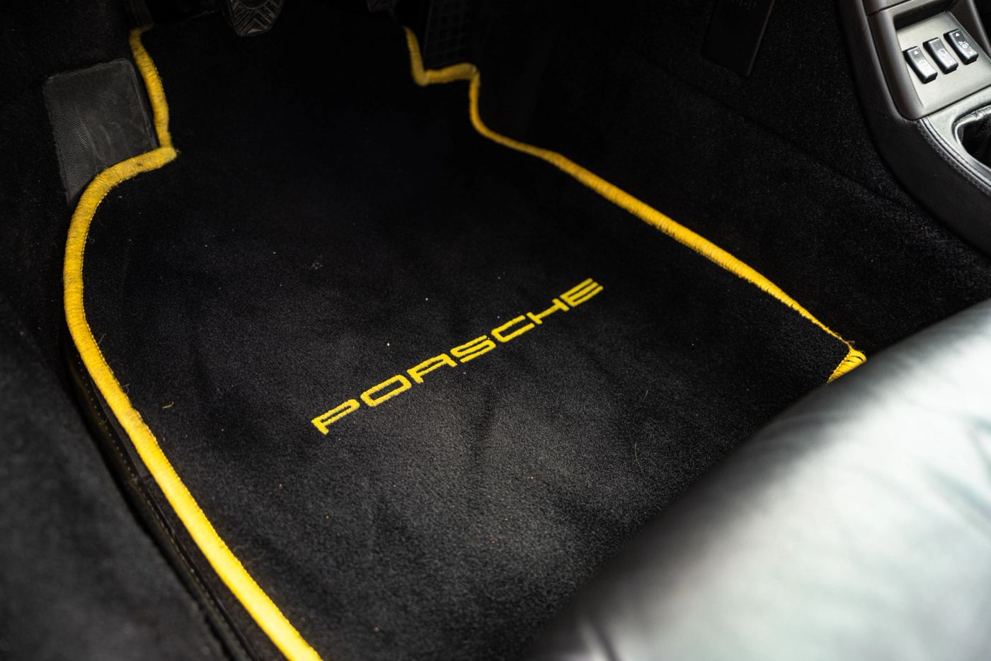 Porsche 993 Carrera 4S — One Of One