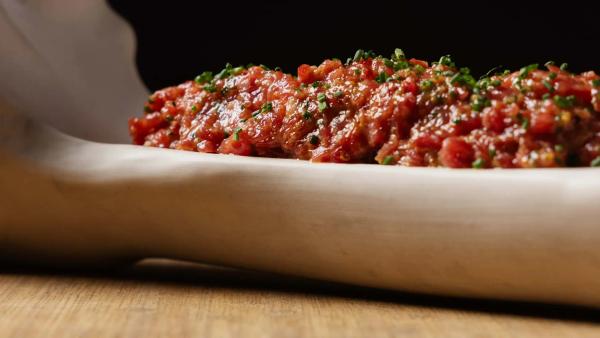Steak tartar en Carnal Steakhouse, donde comer carne en Barcelona 