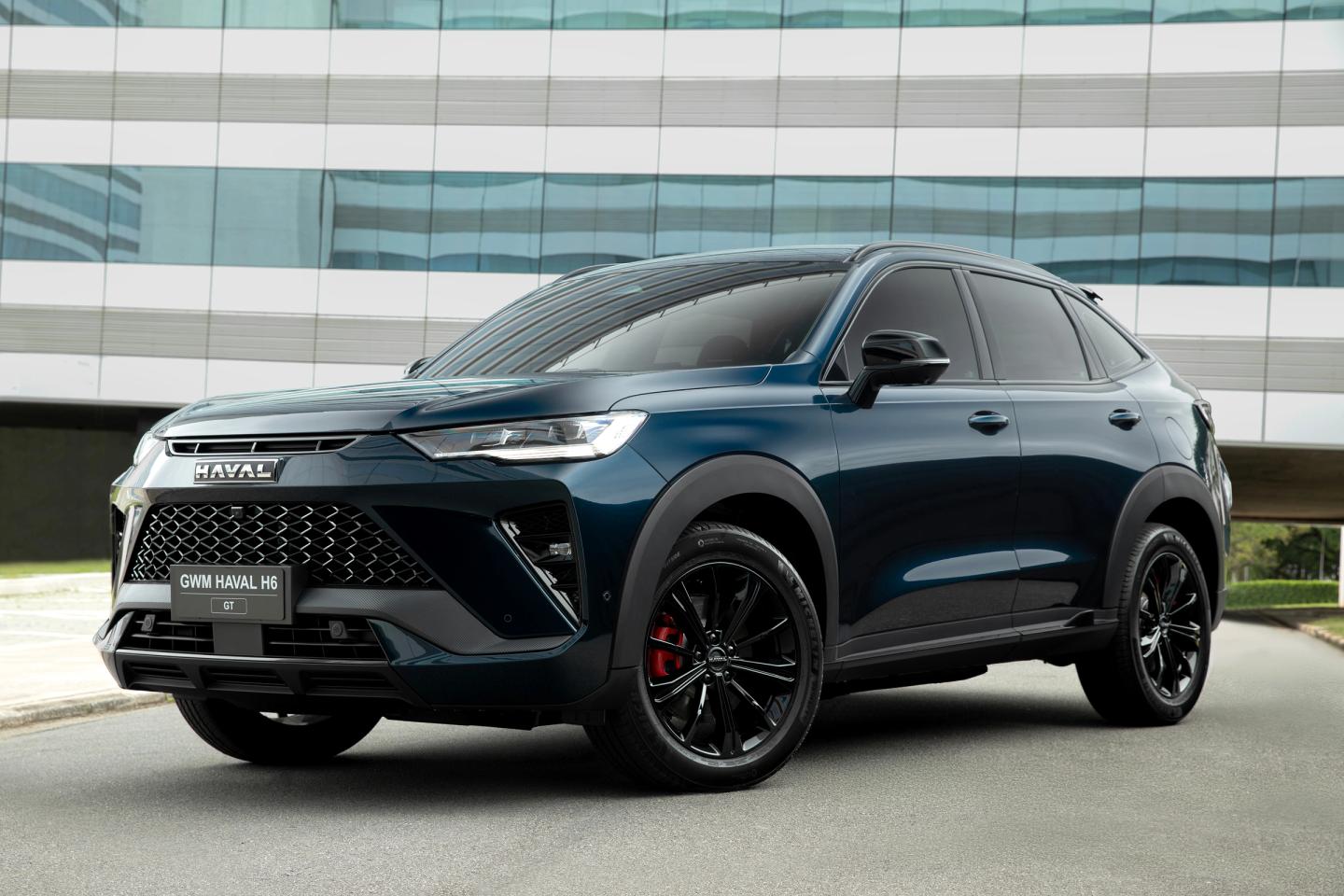 Híbrido plug-in flex com 393 cv, o topo de linha GT
