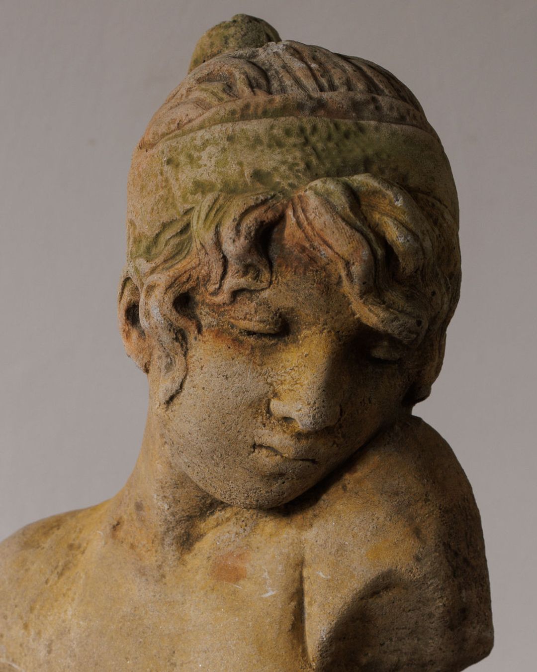 Mademoiselle Bust