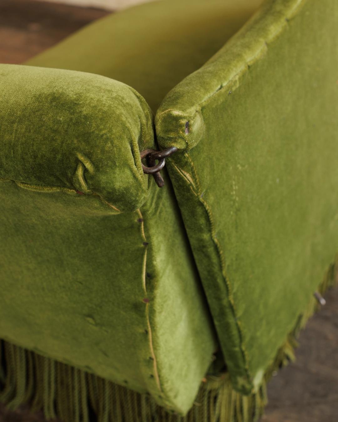 Green Velvet Fainting Sofa