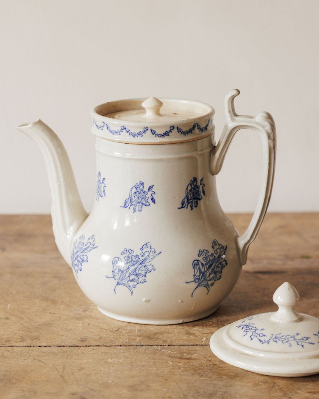 Saint Uze Teapot Set