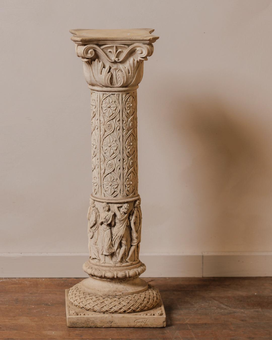 Chateau Column