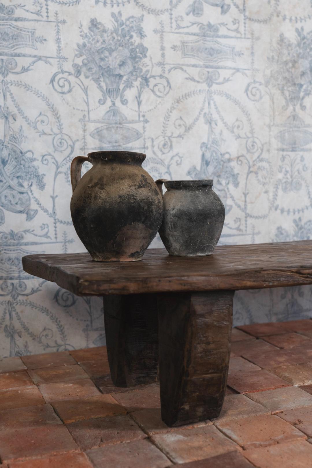 Naga Table