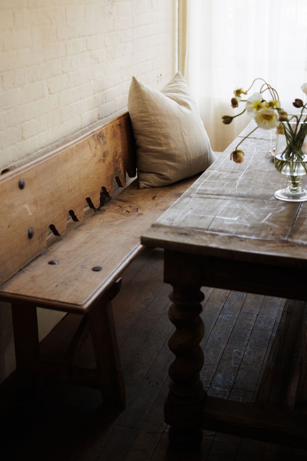 Spanish Scallop Bench