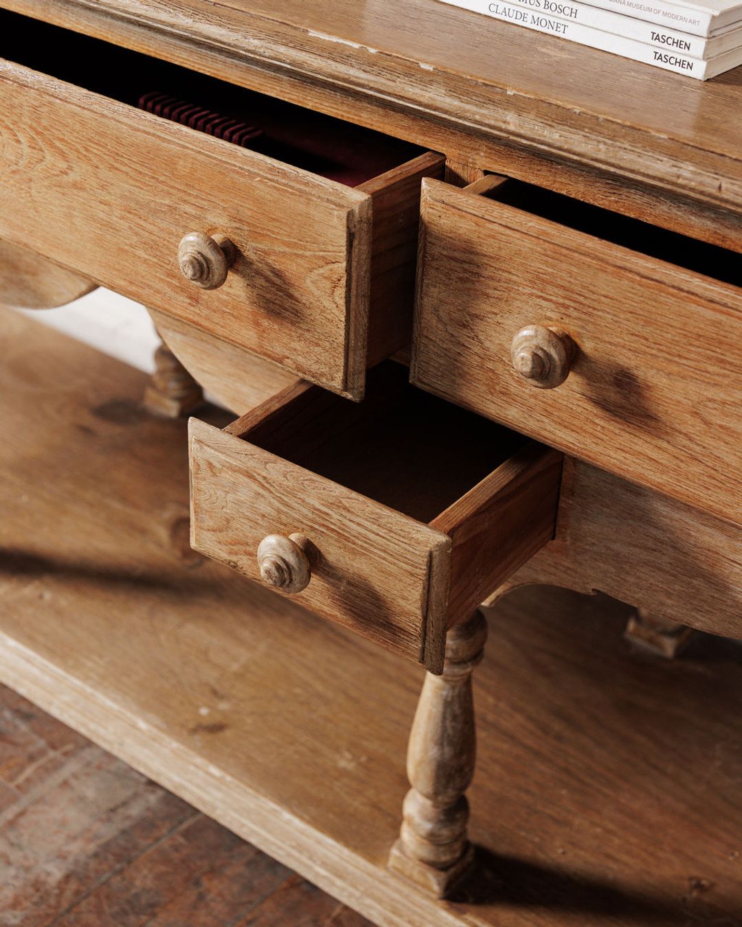 Lyon Drapery Table
