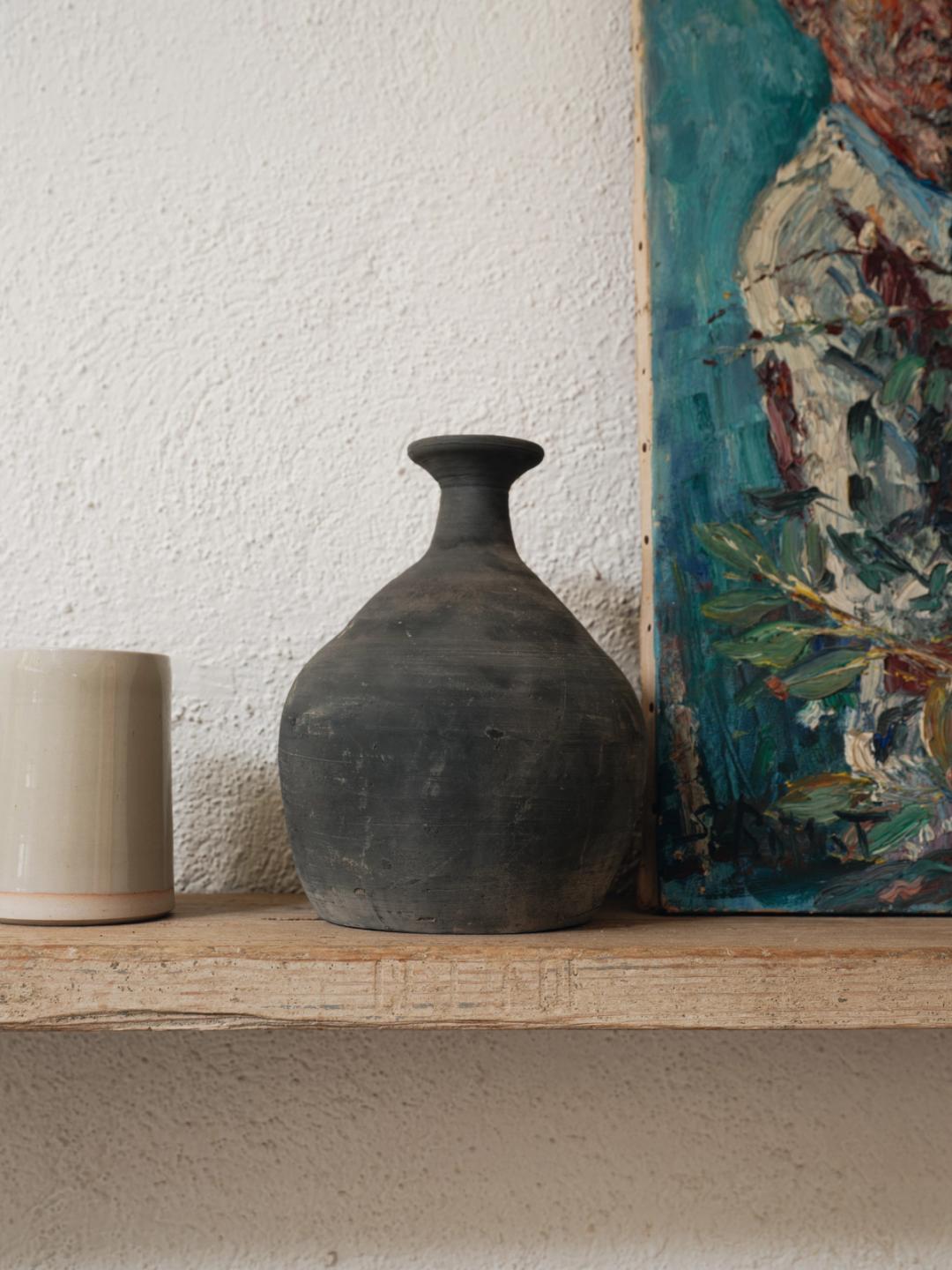 Black Pinch Neck Vase
