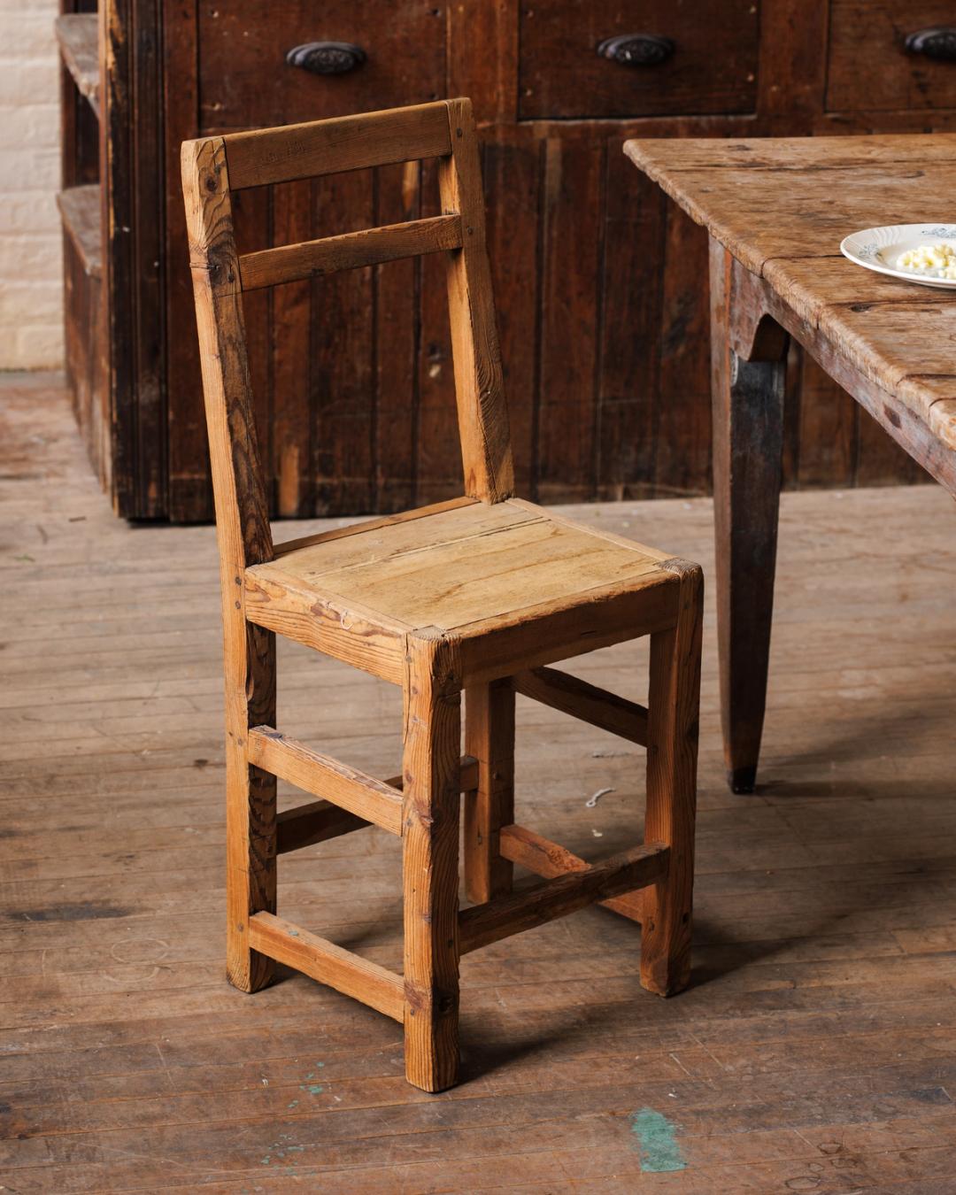 Straight Back Alpine Chair