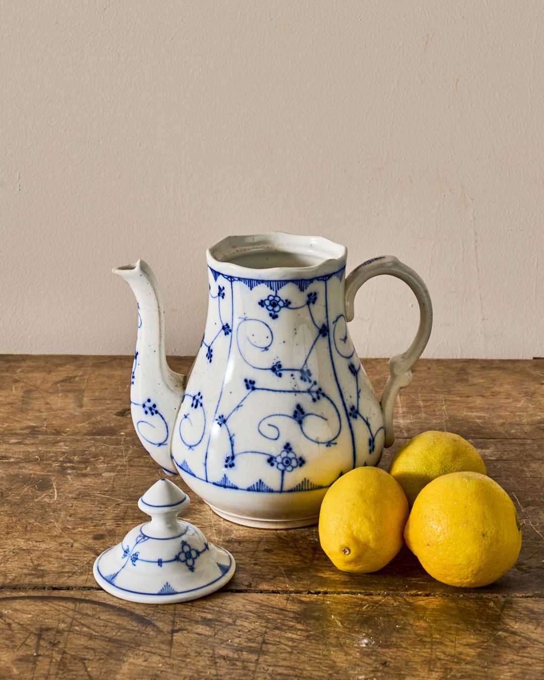 Saint Uze Teapot