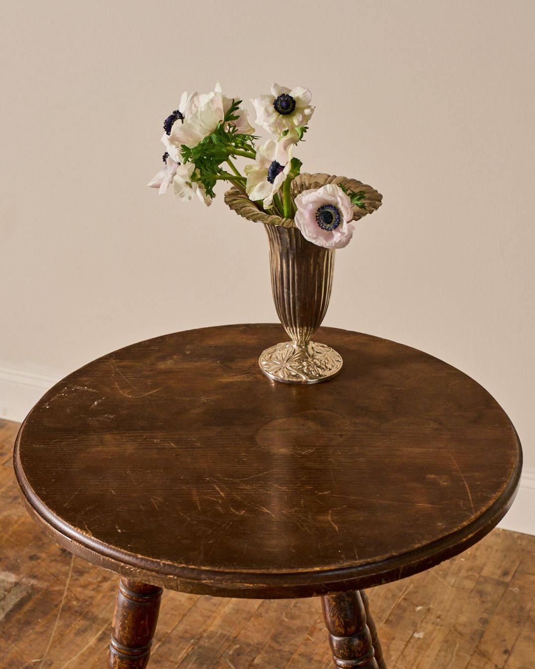 Tripod Pedestal Table