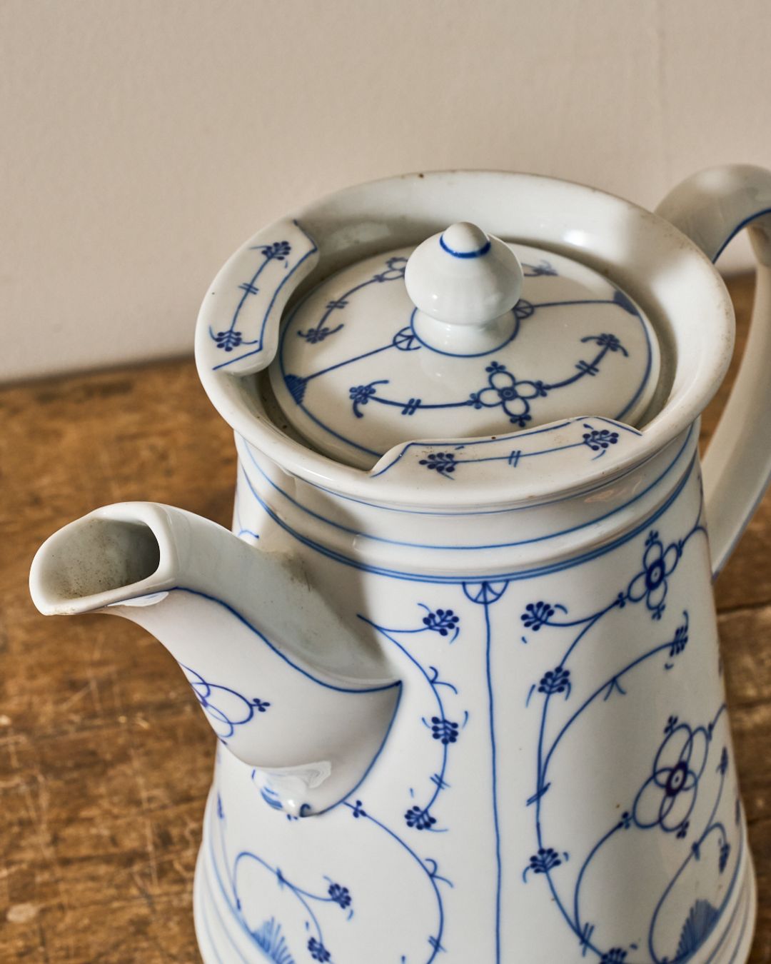 Saint Uze Teapot