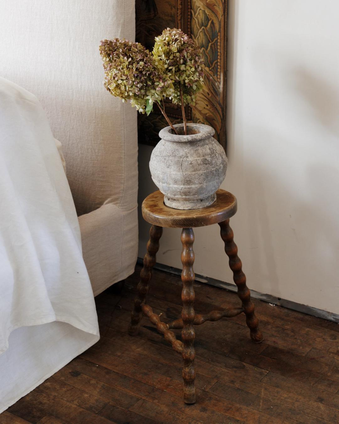 Cassis Stone Pot