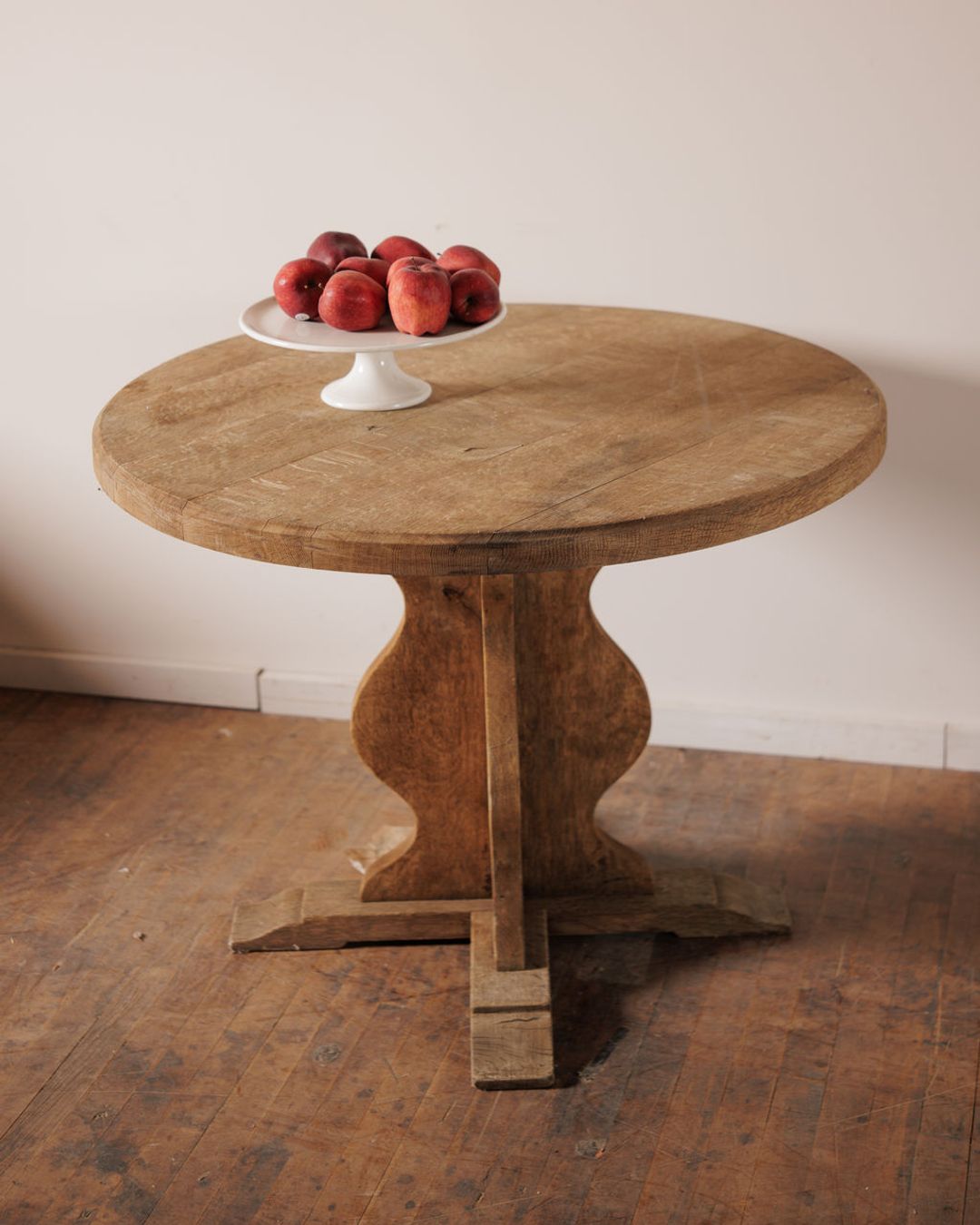 Oak Round Dining Table