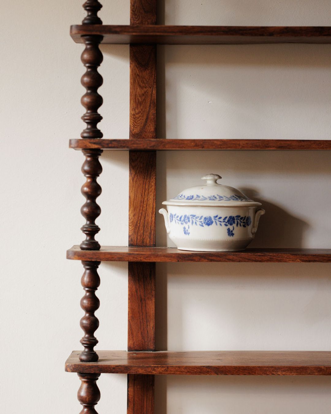 Belgium Hanging Shelf