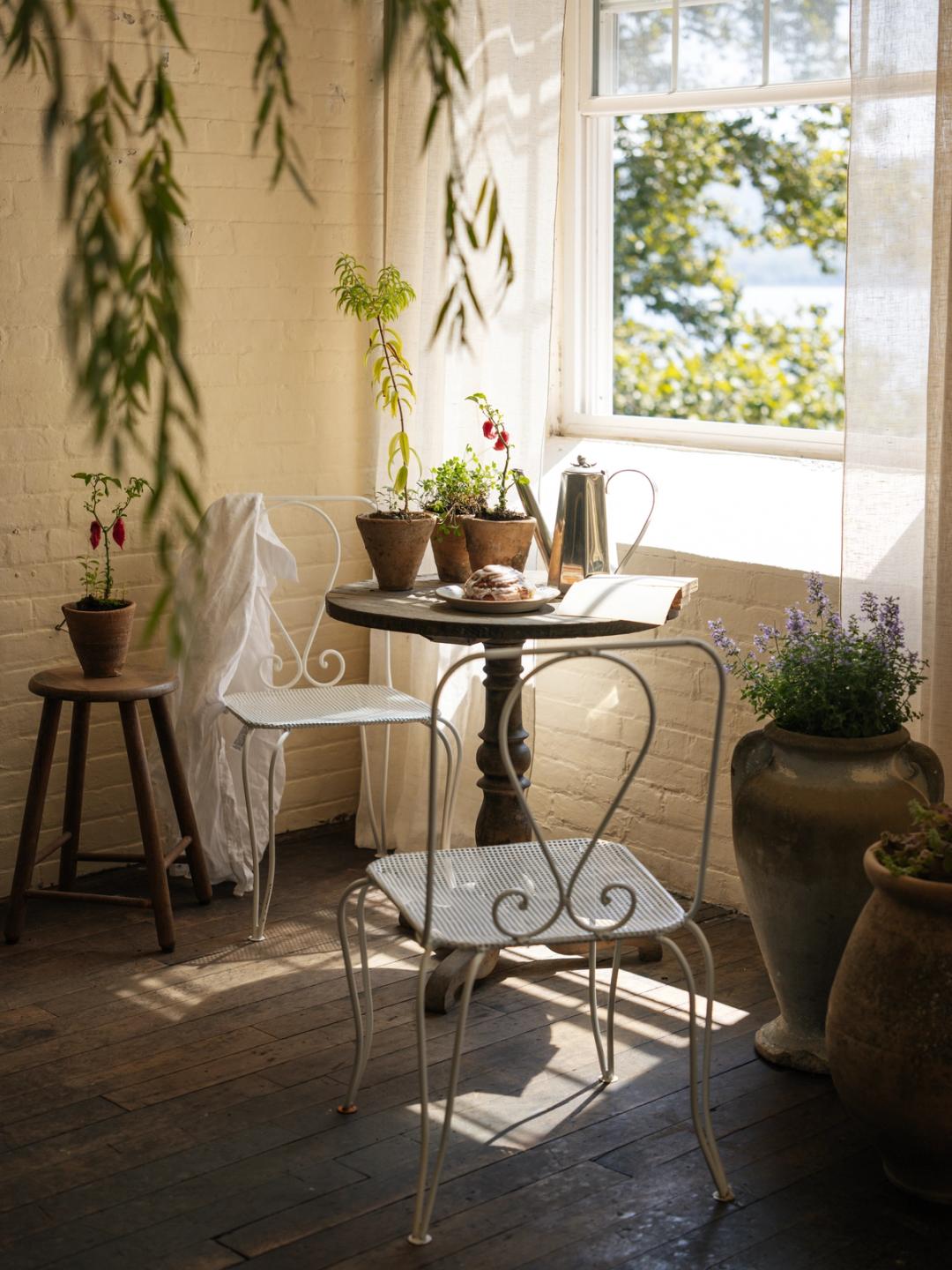 Amphora Planter