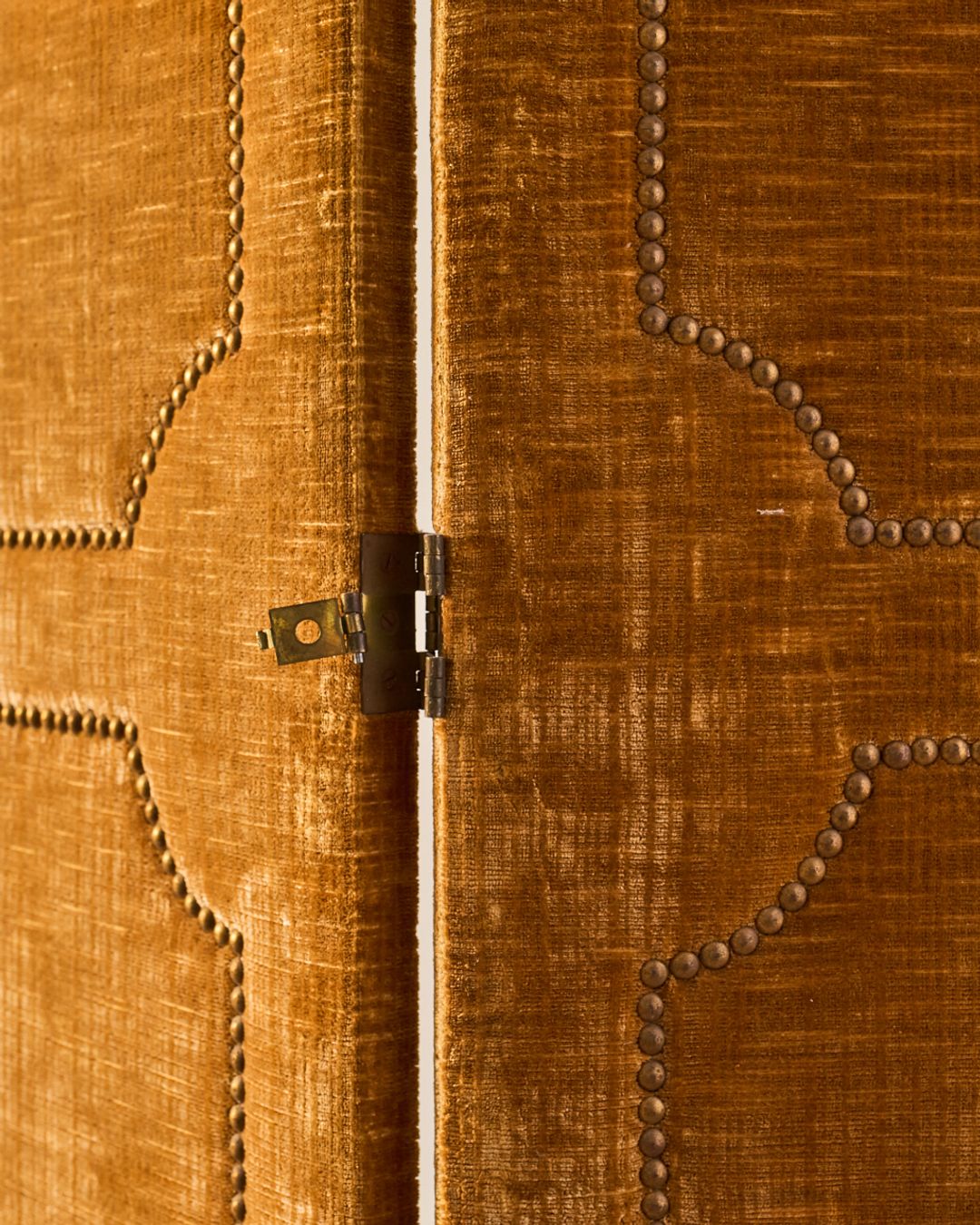 Antique Mustard Screen
