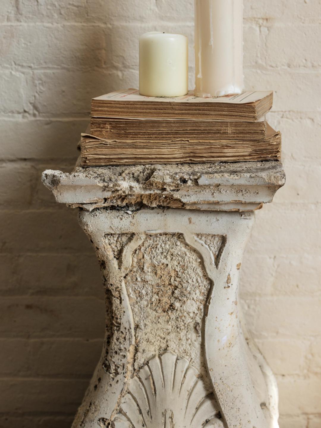 Shell Pedestal