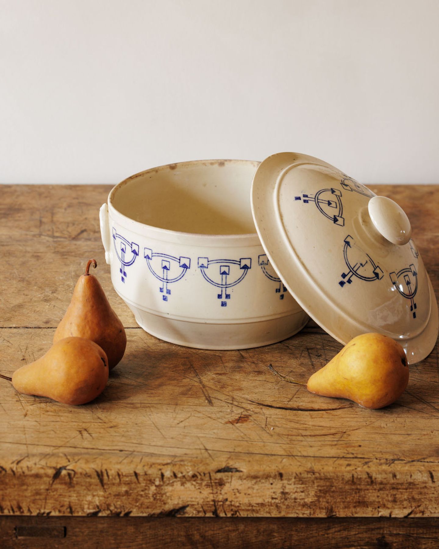 Large Saint Uze Tureen - 1