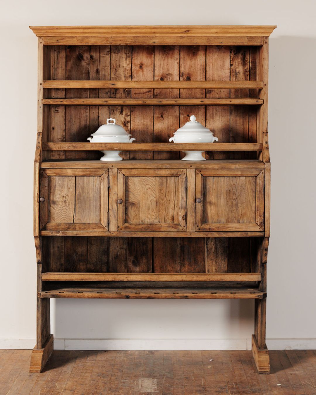 Chateau Kitchen Cupboard