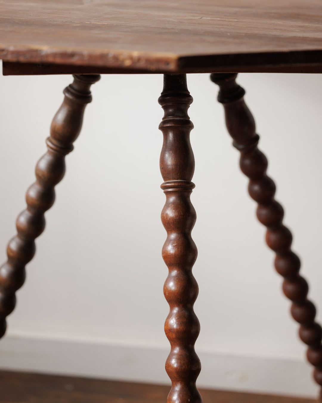 Bobbin Pedestal Table
