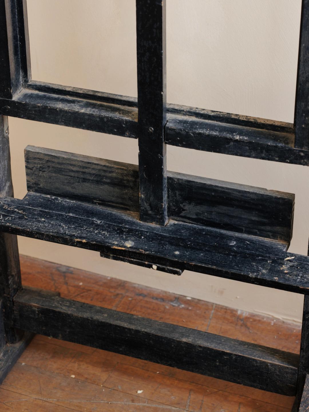Black Painter’s Easel