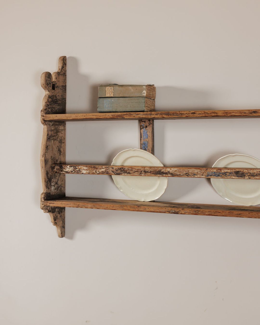 Catalonia Kitchen Shelf