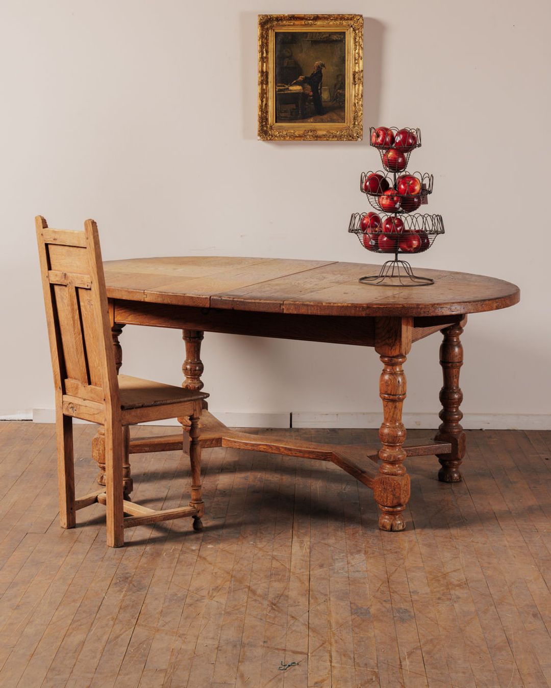 19th c. Extendable Oval Dining Table