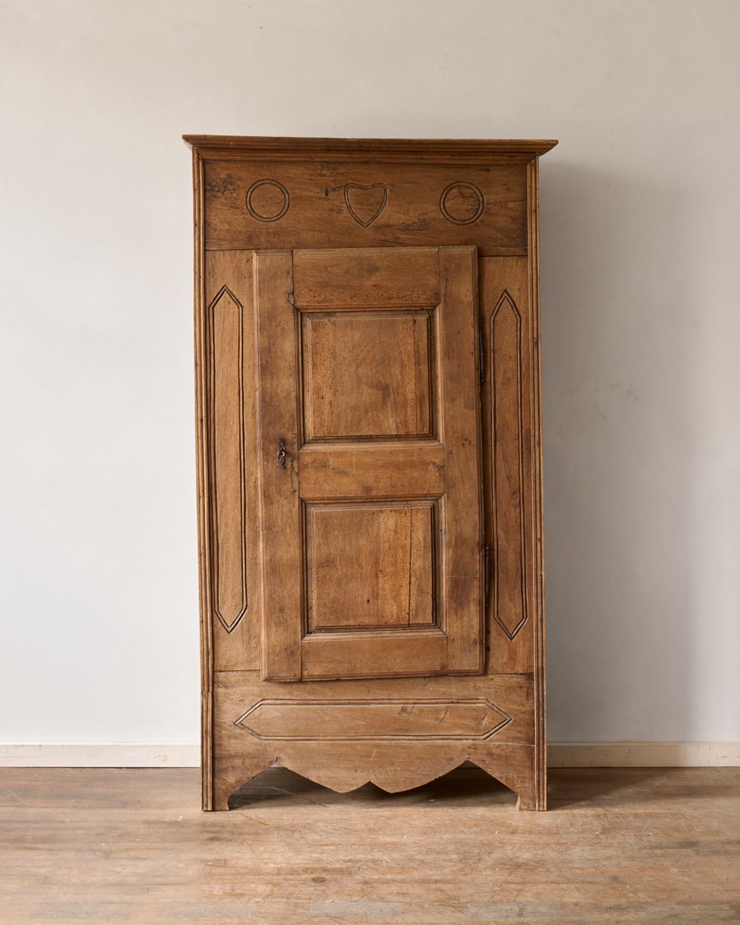 Cevennes Wedding Cupboard