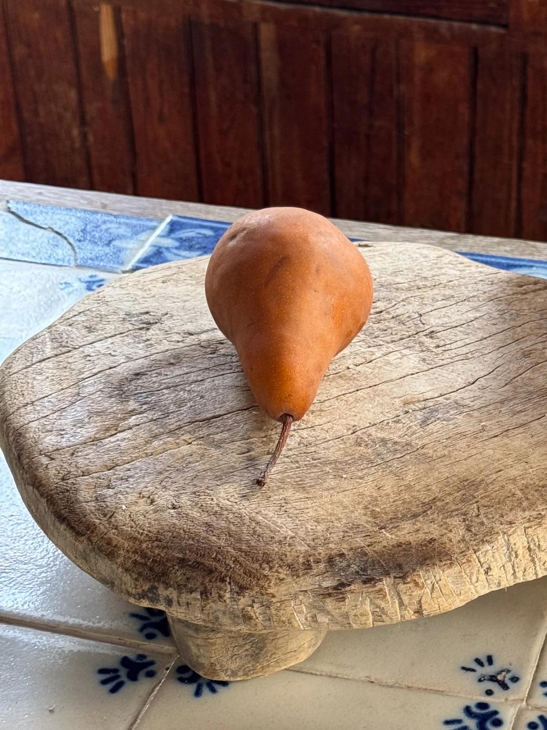 Footed Round Chapati Board