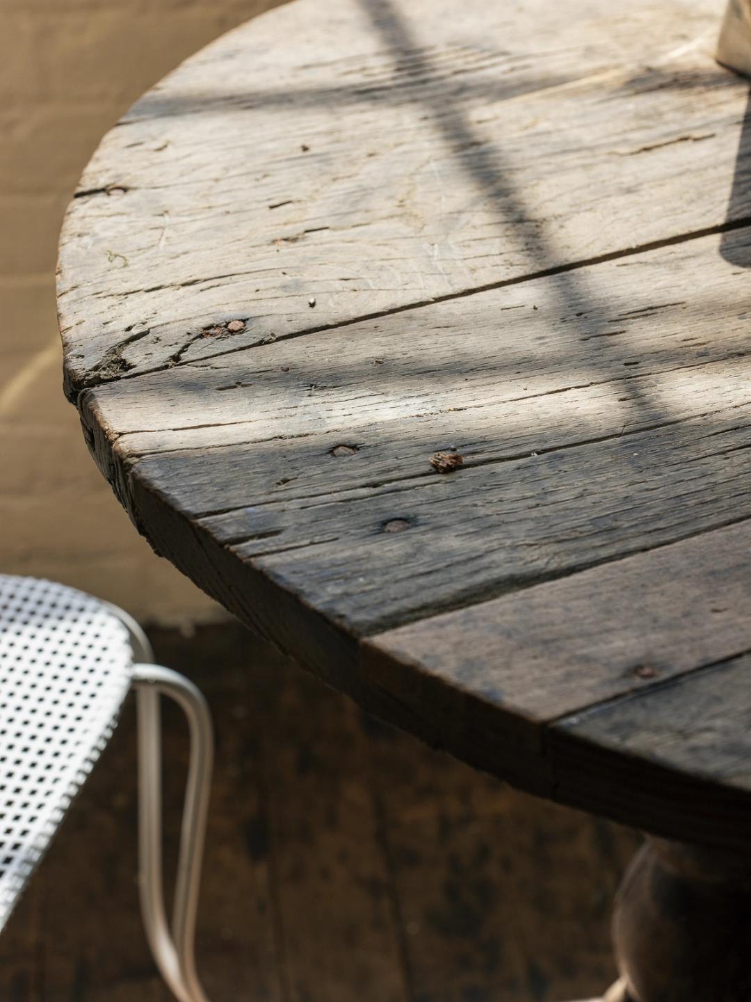 Round French Vineyard Table