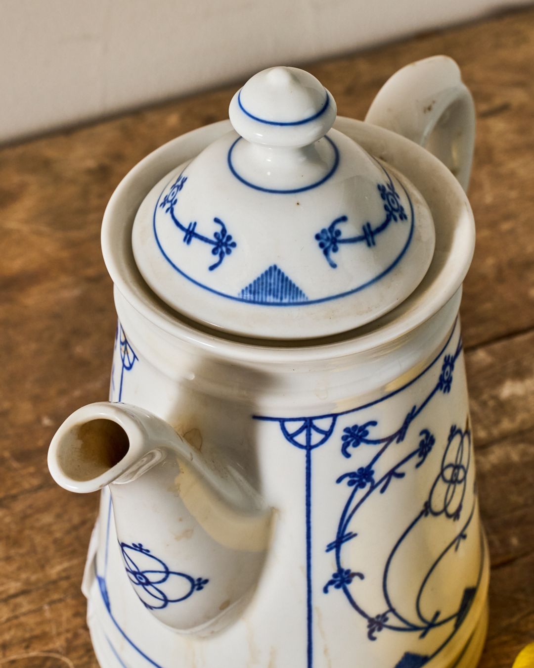 Saint Uze Teapot