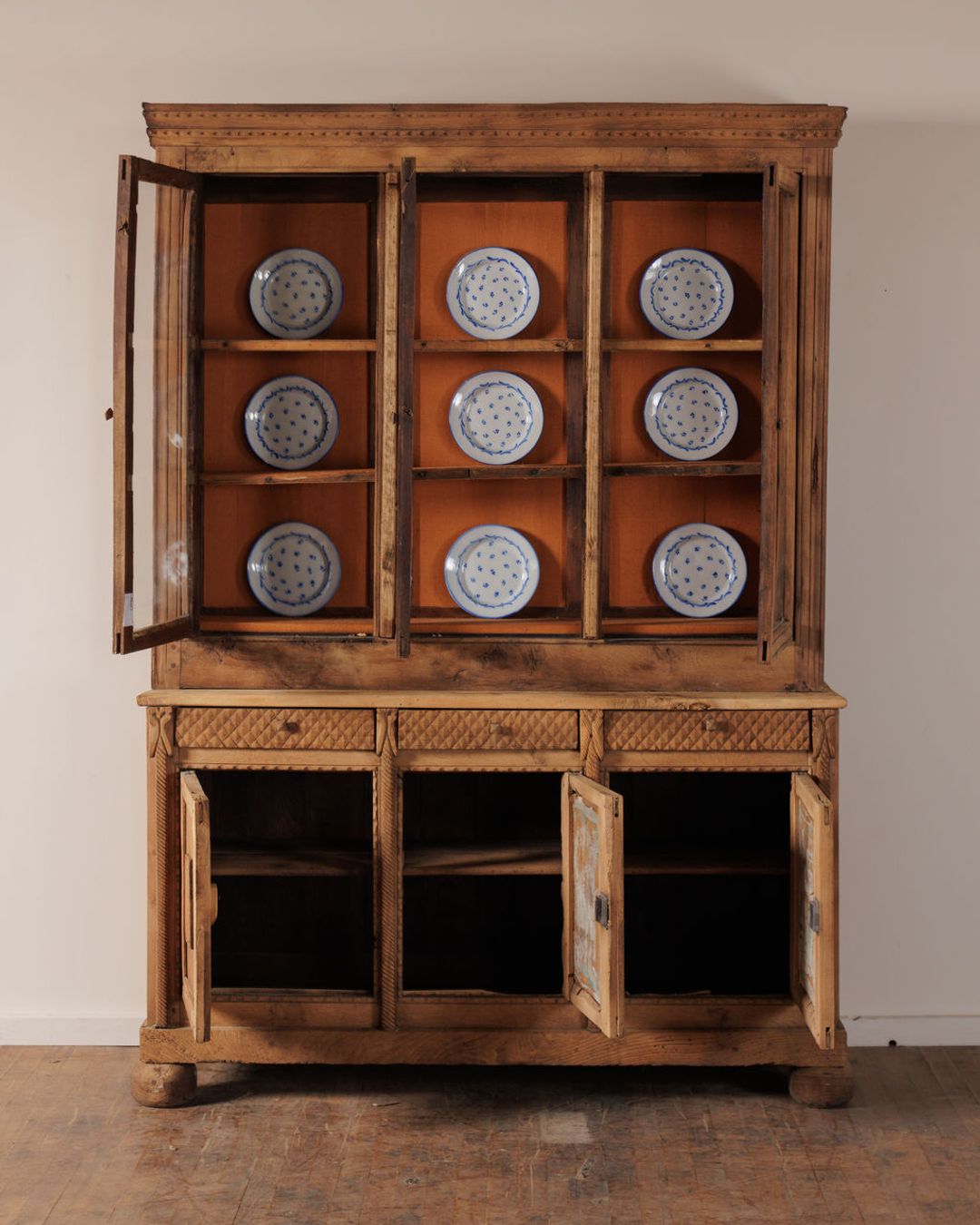 French Vitrine