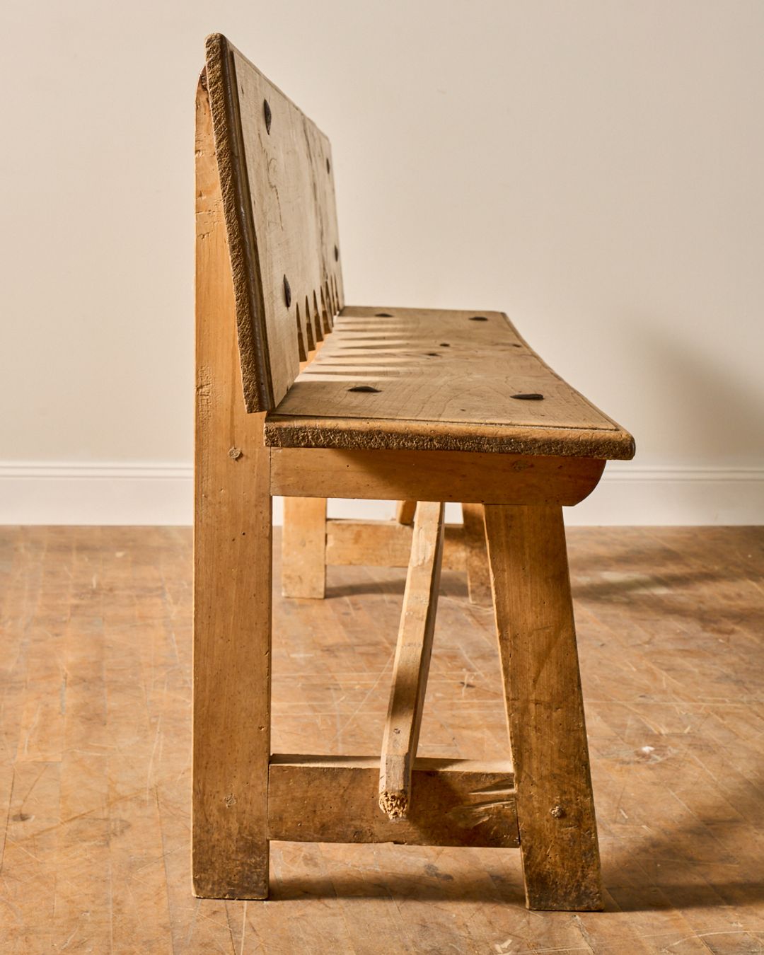 Spanish Scallop Bench