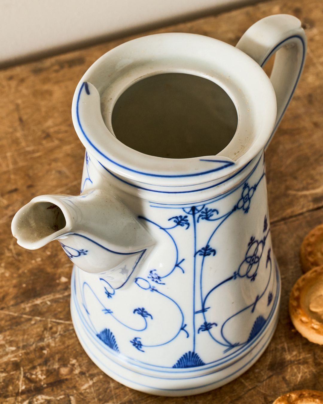 Saint Uze Teapot