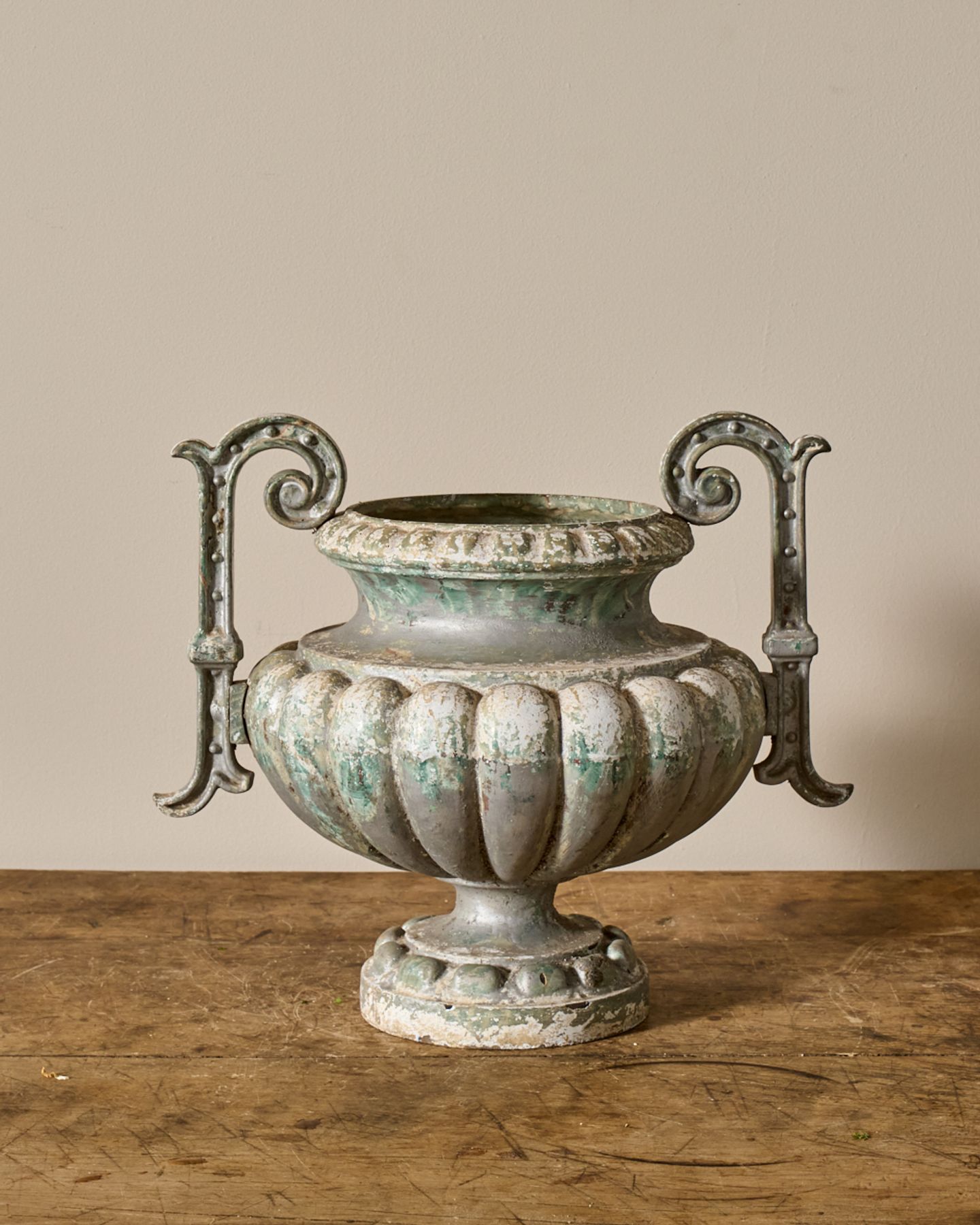 Chateau Garden Urn - Creme