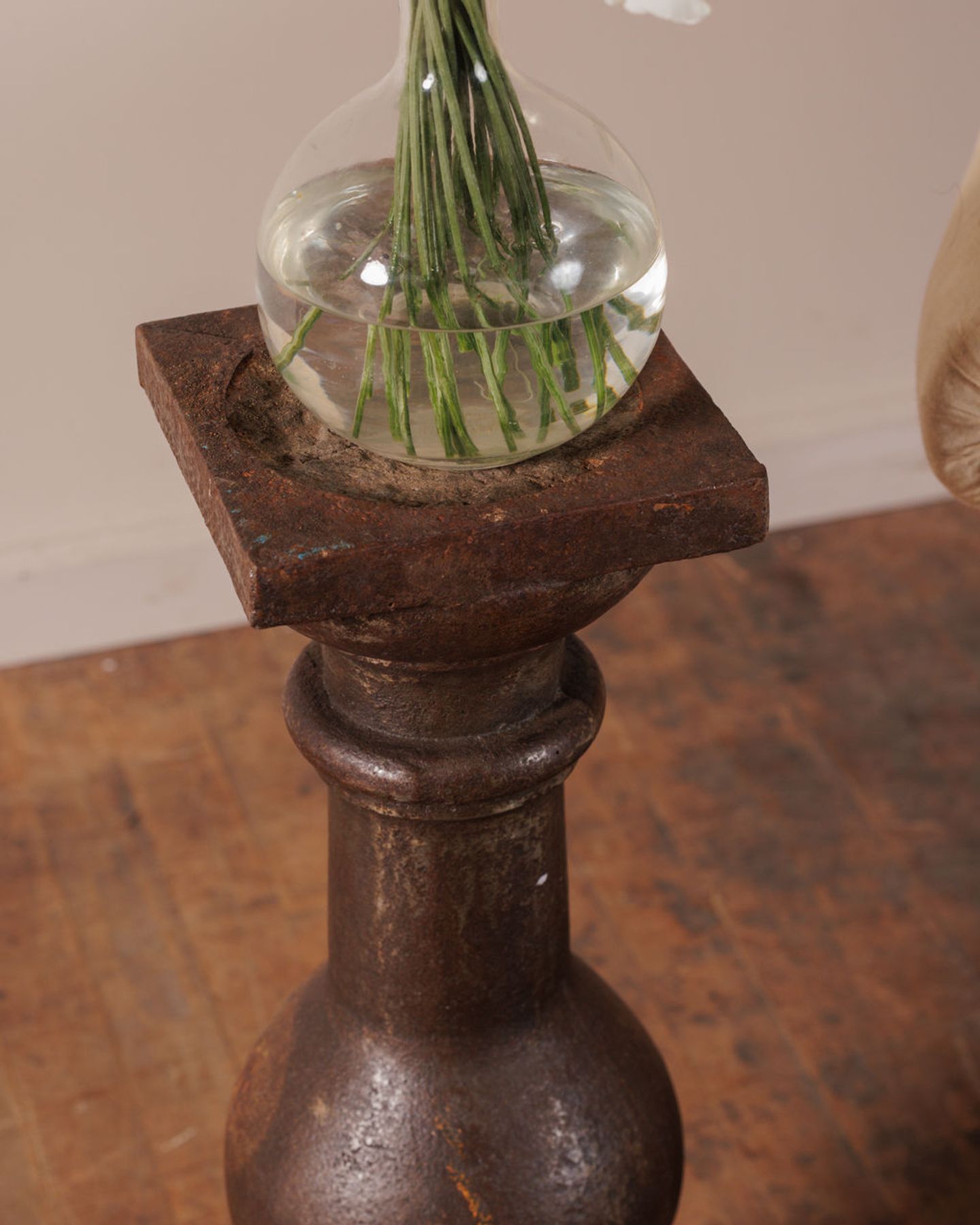 Metal Pedestal