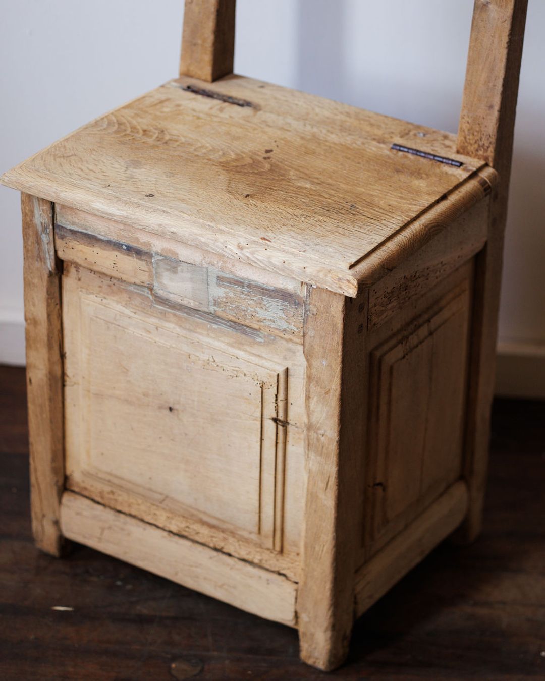 Salt Box Chair