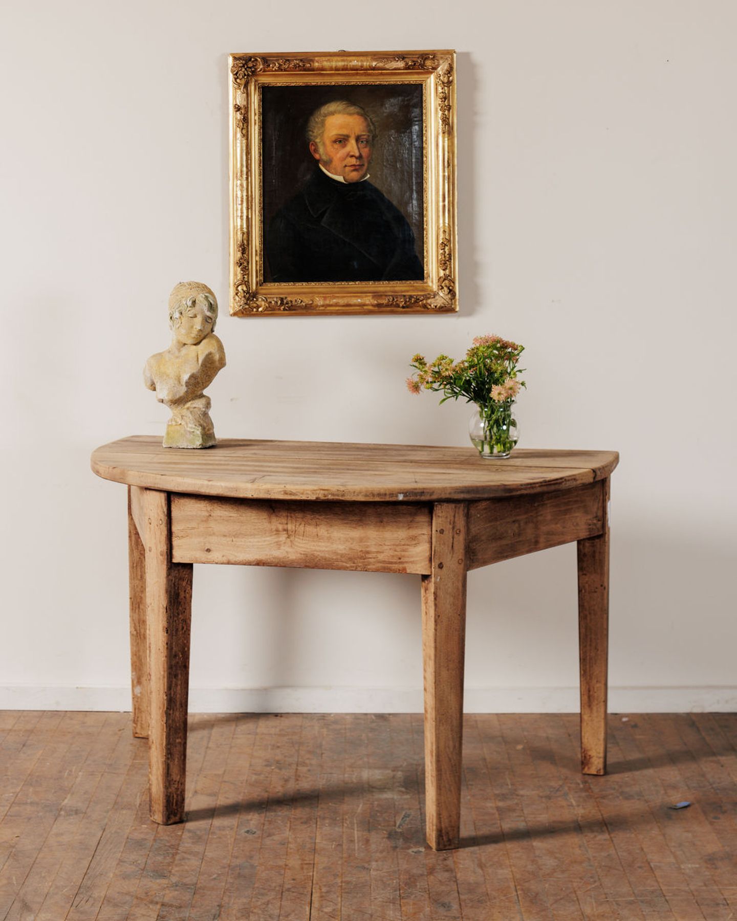 Demi Lune Table